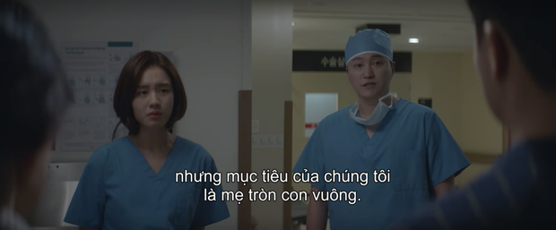 Hospital Playlist 2 tập 3: Thuyền quân nhân - bác sĩ gặp biến nghiêm trọng, cặp đôi Vườn Đông lại có nụ hôn đốt cháy những người cô đơn - Ảnh 2.