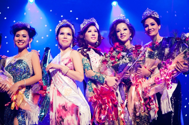 Giữa drama, Hoa hậu Thu Hoài bị đào lại từng 5 lần 7 lượt bị tố mua giải “ao làng”, lật lại thành tích mới gây tranh cãi dữ dội! - Ảnh 4.