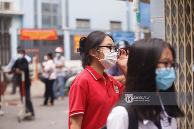 Phỏng vấn nóng Phương Mỹ Chi: Hé lộ sự khác biệt của ca sĩ khi thi tốt nghiệp THPT Quốc gia và lý do sợ đến bất động trong phòng thi - Ảnh 2.