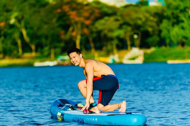Chủ tịch ngân hàng ACB thả nhẹ chiếc ảnh khoe body hừng hực, hỏi nhỏ ai đó em muốn ăn gì làm náo loạn MXH - Ảnh 5. Chủ tịch ngân hàng ACB thả nhẹ chiếc ảnh khoe body hừng hực, hỏi nhỏ ai đó em muốn ăn gì làm náo loạn MXH - Ảnh 5.