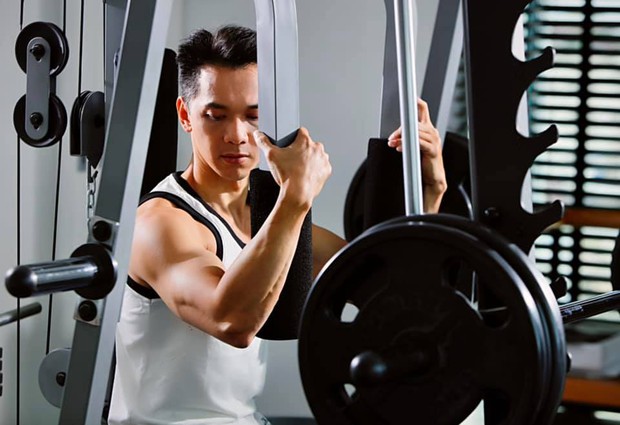 Chủ tịch ngân hàng ACB thả nhẹ chiếc ảnh khoe body hừng hực, hỏi nhỏ ai đó em muốn ăn gì làm náo loạn MXH - Ảnh 7. Chủ tịch ngân hàng ACB thả nhẹ chiếc ảnh khoe body hừng hực, hỏi nhỏ ai đó em muốn ăn gì làm náo loạn MXH - Ảnh 7.