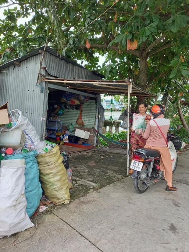 Thuỷ Tiên kể chuyện bị mẹ bắt gửi tiền hàng tháng, con số choáng váng đếm mỏi cả tay hóa ra vì mục đích này - Ảnh 10.