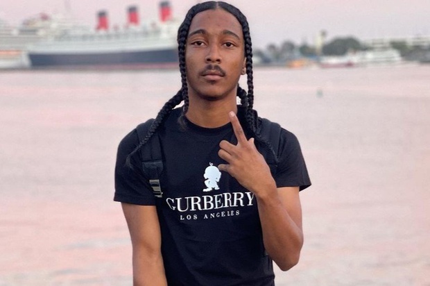 Thông tin ít ỏi về nam rapper bị sát hại ngay trên sóng livestream: Là thành viên của gang Hip-hop máu chiến tại California - Ảnh 3. Thông tin ít ỏi về nam rapper bị sát hại ngay trên sóng livestream: Là thành viên của gang Hip-hop máu chiến tại California - Ảnh 3.
