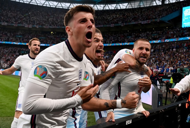 Lòng vị tha kỳ lạ của nước Anh với gã ngốc Gareth Southgate: Kẻ tội đồ được tẩy trắng - Ảnh 3. Lòng vị tha kỳ lạ của nước Anh với gã ngốc Gareth Southgate: Kẻ tội đồ được tẩy trắng - Ảnh 3.