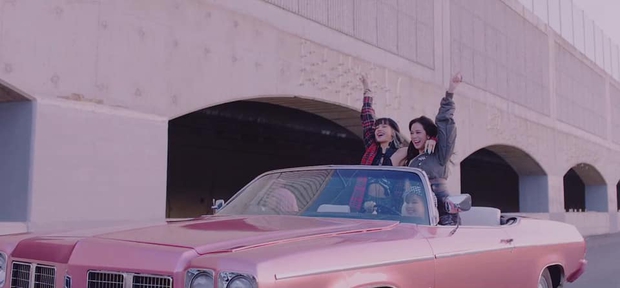 BLACKPINK chính thức tung MV comeback, tiết kiệm xài “đồ cũ” nhưng khuyến mại thêm loạt cảnh quay lung linh chưa từng công bố - Ảnh 9. BLACKPINK chính thức tung MV comeback, tiết kiệm xài “đồ cũ” nhưng khuyến mại thêm loạt cảnh quay lung linh chưa từng công bố - Ảnh 9.