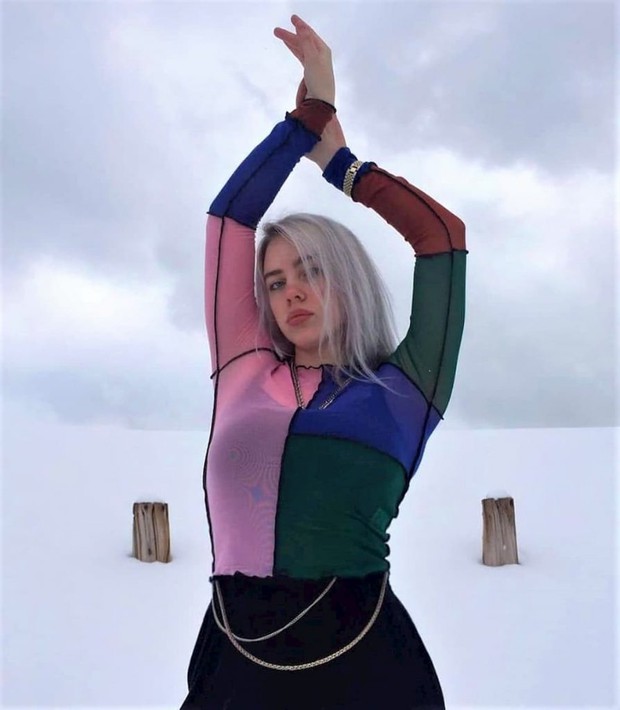 Billie Eilish nhận rổ gạch vì lật mặt: Trước mặc kín mít tránh bị soi, giờ lại lấy vòng 1 khủng đi khè anti? - Ảnh 3.