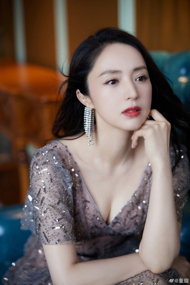 Tiểu công chúa 5 tuổi với visual xinh như thiên thần nhà Điêu Thuyền Đổng Tuyền khiến cả Weibo lịm tim với bộ ảnh mới - Ảnh 10. Tiểu công chúa 5 tuổi với visual xinh như thiên thần nhà Điêu Thuyền Đổng Tuyền khiến cả Weibo lịm tim với bộ ảnh mới - Ảnh 10.