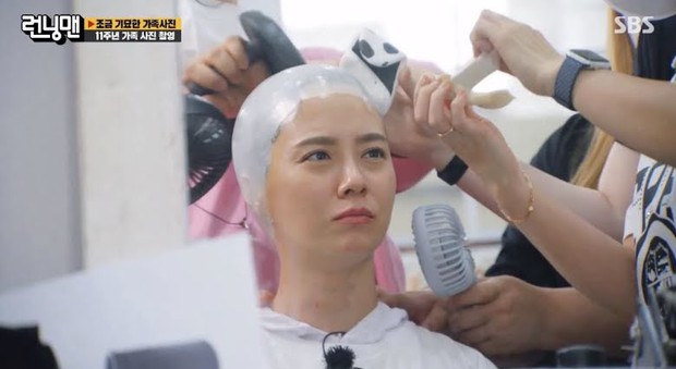 Khoảnh khắc Song Ji Hyo chính thức vứt bỏ hình tượng diễn viên quyến rũ: Visual bị hủy hoại nhưng thái độ quá đáng khâm phục - Ảnh 3. Khoảnh khắc Song Ji Hyo chính thức vứt bỏ hình tượng diễn viên quyến rũ: Visual bị hủy hoại nhưng thái độ quá đáng khâm phục - Ảnh 3.