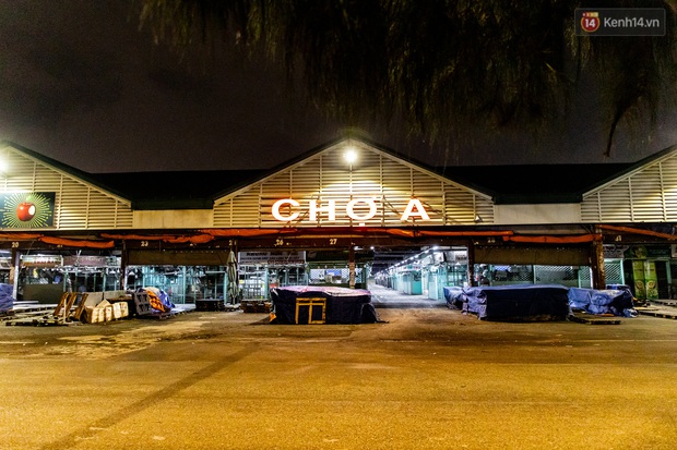 Khung cảnh vắng lặng chưa từng có bên trong chợ đầu mối Nông sản Thực phẩm Thủ Đức - Ảnh 15. Khung cảnh vắng lặng chưa từng có bên trong chợ đầu mối Nông sản Thực phẩm Thủ Đức - Ảnh 15.