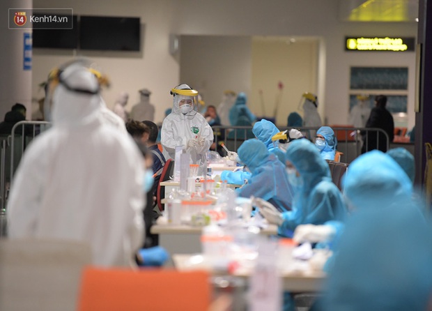 TP.HCM xuất hiện 2 ổ dịch mới tại chợ Tân Định và hẻm quận 4 - Ảnh 1.