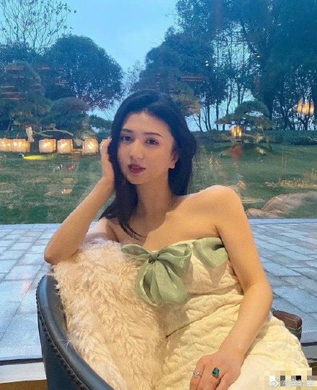 Hot girl Trung Quốc qua đời vì nhiễm trùng sau khi hút mỡ bụng - Ảnh 1. Hot girl Trung Quốc qua đời vì nhiễm trùng sau khi hút mỡ bụng - Ảnh 1.