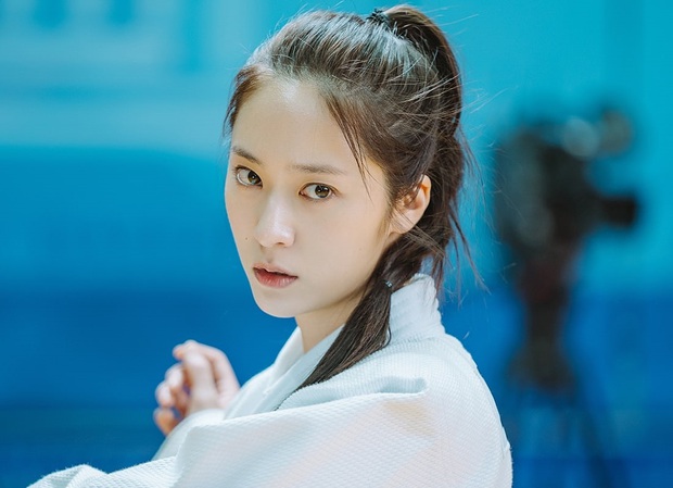Dân mạng phát rồ với visual của nữ cảnh sát Krystal ở phim mới, xinh thế này nhất định phải xem phim rồi! - Ảnh 1.