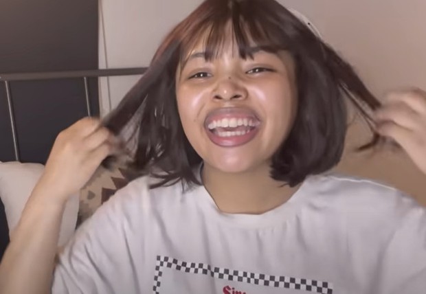 Nữ thần YouTube của fanboy Nhật Bản bất ngờ tháo khẩu trang khoe toàn mặt khiến dân mạng được một phen ngỡ ngàng - Ảnh 4. Nữ thần YouTube của fanboy Nhật Bản bất ngờ tháo khẩu trang khoe toàn mặt khiến dân mạng được một phen ngỡ ngàng - Ảnh 4.