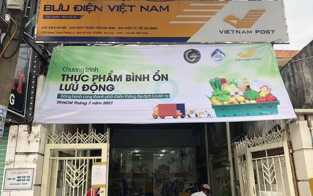 Hỗ trợ người dân TP.HCM mua sắm giữa đại dịch COVID-19: Từ bưu cục, bưu điện đến chuỗi Con Cưng, Guardian, VinShop sẽ bán rau củ quả, hàng đông lạnh…. - Ảnh 1. Hỗ trợ người dân TP.HCM mua sắm giữa đại dịch COVID-19: Từ bưu cục, bưu điện đến chuỗi Con Cưng, Guardian, VinShop sẽ bán rau củ quả, hàng đông lạnh…. - Ảnh 1.