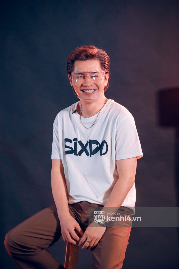 Nam Trung nói về việc mua bán giải ở Next Top Model: Một thí sinh có thể đi sâu hơn nhưng vì người nhà đề nghị đưa tiền tài trợ nên bị loại - Ảnh 2. Nam Trung nói về việc mua bán giải ở Next Top Model: Một thí sinh có thể đi sâu hơn nhưng vì người nhà đề nghị đưa tiền tài trợ nên bị loại - Ảnh 2.