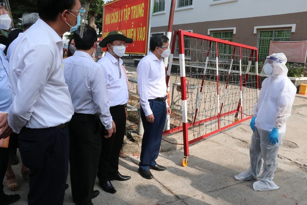 Thêm 2 bệnh nhân Covid-19 ở Bình Dương tử vong, trong đó 1 người mới phát hiện nhiễm bệnh 5 ngày - Ảnh 1. Thêm 2 bệnh nhân Covid-19 ở Bình Dương tử vong, trong đó 1 người mới phát hiện nhiễm bệnh 5 ngày - Ảnh 1.