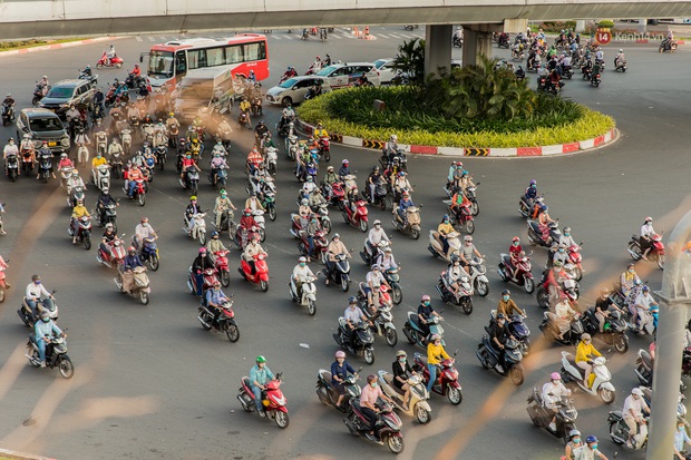 Từ ngày Cô Vy tôi nhận ra thế giới thì to mà hạnh phúc thì nhỏ, ở nhà nhiều hóa ra chẳng vui đến thế - Ảnh 2. Từ ngày Cô Vy tôi nhận ra thế giới thì to mà hạnh phúc thì nhỏ, ở nhà nhiều hóa ra chẳng vui đến thế - Ảnh 2.