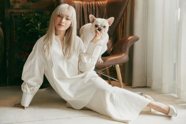 Đồ local brand sao Việt vừa diện: Đủ váy áo từ sexy đến lady chanh sả chị em nhất định chấm được vài bộ - Ảnh 15.