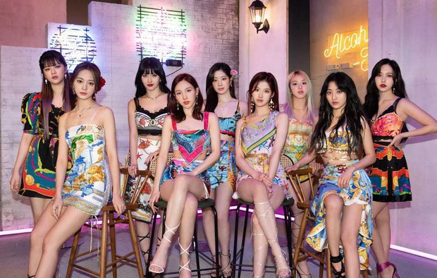 Hú hồn khi biết số năm Jihyo ở JYP còn nhiều hơn tuổi của các thanh niên Gen Z, suýt không phải là thành viên của TWICE? - Ảnh 5. Hú hồn khi biết số năm Jihyo ở JYP còn nhiều hơn tuổi của các thanh niên Gen Z, suýt không phải là thành viên của TWICE? - Ảnh 5.