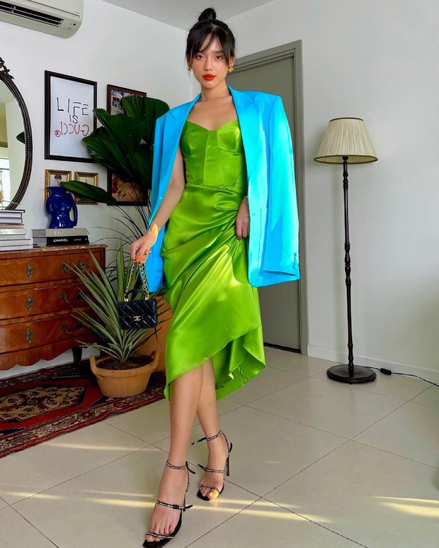 Đồ local brand sao Việt vừa diện: Đủ váy áo từ sexy đến lady chanh sả chị em nhất định chấm được vài bộ - Ảnh 13.