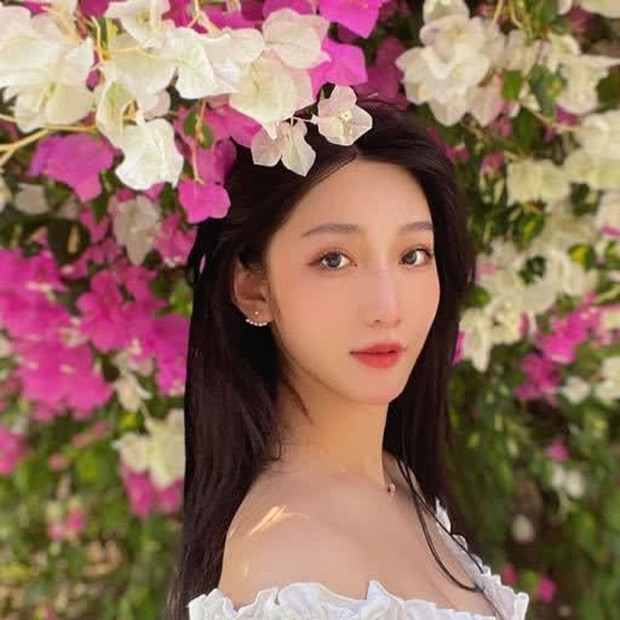 NÓNG: Ngô Diệc Phàm chính thức lên tiếng về scandal săn gái vị thành niên, Luhan bị réo tên, hành động sau đó gây tranh cãi - Ảnh 3. NÓNG: Ngô Diệc Phàm chính thức lên tiếng về scandal săn gái vị thành niên, Luhan bị réo tên, hành động sau đó gây tranh cãi - Ảnh 3.