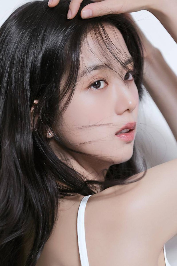 Điểm mặt 40 diễn viên bao xịn nhà YG: Từ chị đại quyền lực Kim Hee Ae đến tân binh Jisoo (BLACKPINK) đều có cả! - Ảnh 5.