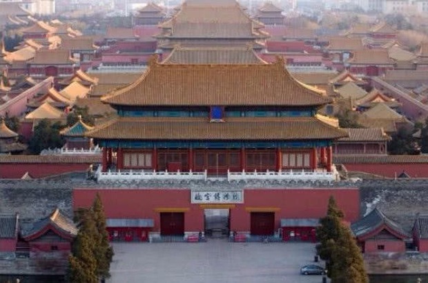 Nền gạch Tử Cấm Thành rạn nứt, lộ ra bí mật khiến thế nhân kinh ngạc, các chuyên gia: Trái tim của bậc đế vương thực sự ngoan độc! - Ảnh 1. Nền gạch Tử Cấm Thành rạn nứt, lộ ra bí mật khiến thế nhân kinh ngạc, các chuyên gia: Trái tim của bậc đế vương thực sự ngoan độc! - Ảnh 1.