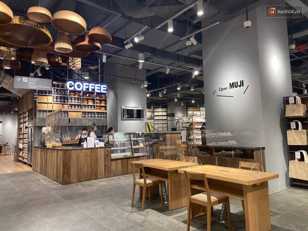 Soi đồ gia dụng tại store MUJI Hà Nội trước ngày khai trương: Nhìn gì cũng mê nhưng thắt lòng vì một số thứ đắt hơn tưởng tượng - Ảnh 13.