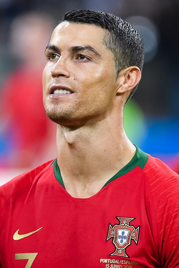 Top 5 cầu thủ hot nhất hành tinh, màn đọ sức gay cấn không khác gì trên sân cỏ, ngoài Ronaldo, Messi... còn ai nữa? - Ảnh 8.