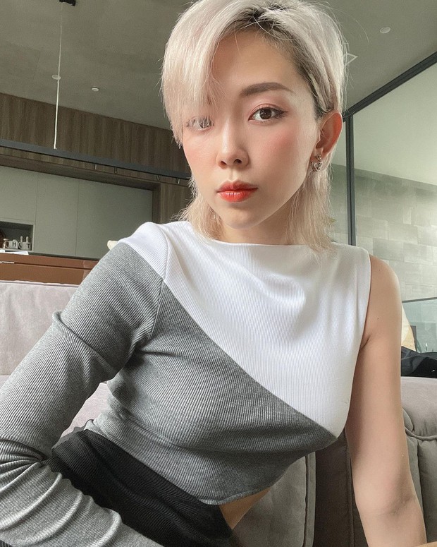 Đồ local brand sao Việt vừa diện: Crop top của Linh Ka chỉ 240k, nội y sexy của Mẫn Tiên đang sale chị em “múc” liền - Ảnh 11.