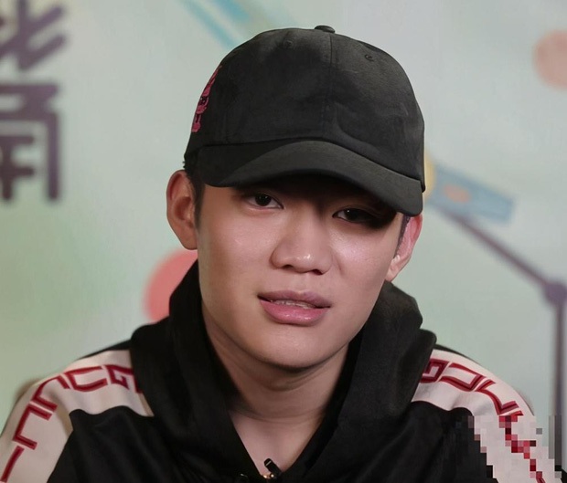 Màn rap battle giữa 2 tra nam thị phi bậc nhất showbiz: Ngô Diệc Phàm & đàn em tuesday - Ảnh 4. Màn rap battle giữa 2 tra nam thị phi bậc nhất showbiz: Ngô Diệc Phàm & đàn em tuesday - Ảnh 4.