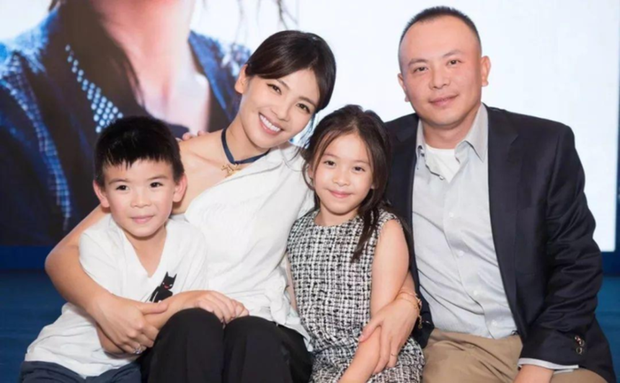 Mỹ nhân Thiên Long Bát Bộ: Tưởng lấy đại gia nào ngờ phải thay chồng gánh nợ nghìn tỷ, nai lưng nuôi cả nhà - Ảnh 6. Mỹ nhân Thiên Long Bát Bộ: Tưởng lấy đại gia nào ngờ phải thay chồng gánh nợ nghìn tỷ, nai lưng nuôi cả nhà - Ảnh 6.