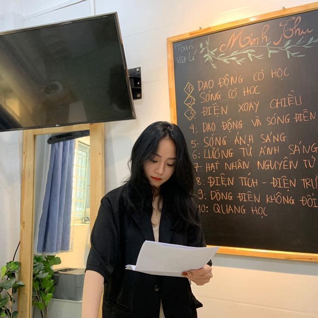 Cô giáo Minh Thu lỡ miệng chửi thề khi chơi game cùng học sinh ngay trên sóng livestream - Ảnh 3.