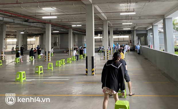 Bình Dương ghi nhận 679 ca mắc Covid-19 trong ngày, đa số trong khu cách ly và sàng lọc cộng đồng - Ảnh 2. Bình Dương ghi nhận 679 ca mắc Covid-19 trong ngày, đa số trong khu cách ly và sàng lọc cộng đồng - Ảnh 2.