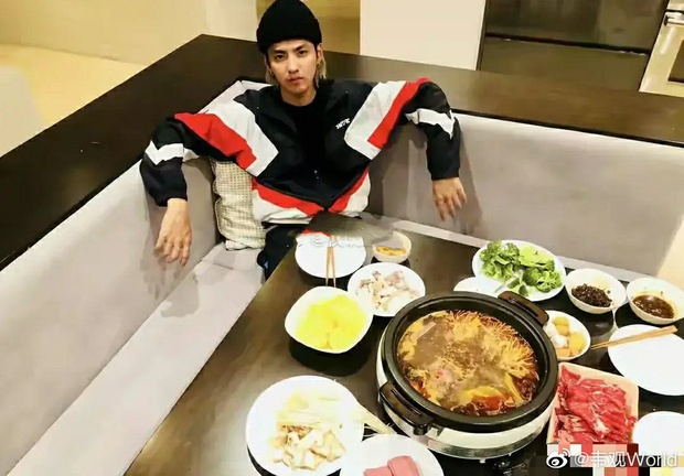Siêu biệt thự 100 tỷ đồng của Ngô Diệc Phàm được tiết lộ giữa bão scandal, giường ngủ công chúa gây khó hiểu nhất - Ảnh 4. Siêu biệt thự 100 tỷ đồng của Ngô Diệc Phàm được tiết lộ giữa bão scandal, giường ngủ công chúa gây khó hiểu nhất - Ảnh 4.