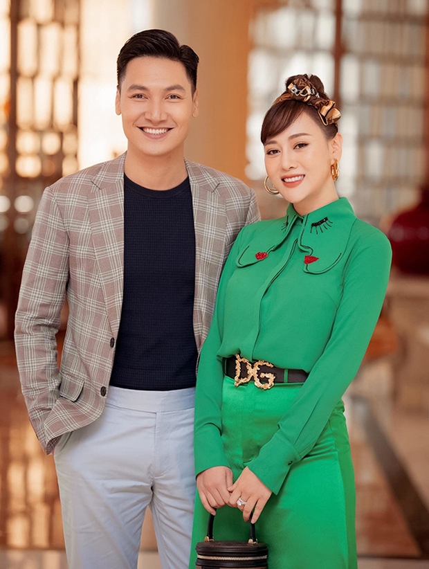Lộ hậu trường đám cưới Long - Nam (Hương Vị Tình Thân), fan khỏi lo anh chị nhà bị chia rẽ? - Ảnh 7. Lộ hậu trường đám cưới Long - Nam (Hương Vị Tình Thân), fan khỏi lo anh chị nhà bị chia rẽ? - Ảnh 7.