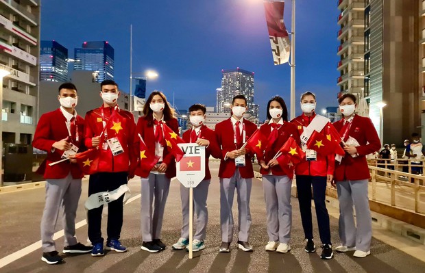 Trực tiếp lễ khai mạc Olympic 2020: Ánh Viên, Tiến Minh tham gia diễu hành - Ảnh 3.