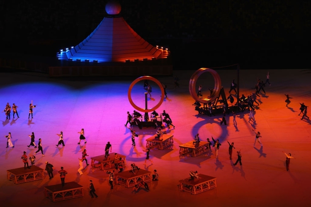Trực tiếp lễ khai mạc Olympic 2020: Các đoàn thể thao bước ra trong nền nhạc sôi động - Ảnh 3.