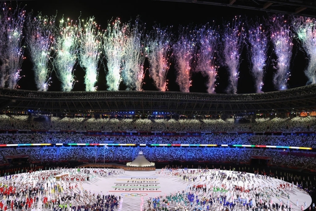 Đài lửa Olympic được thắp sáng, ngày hội thể thao lớn nhất thế giới chính thức bắt đầu!!! - Ảnh 10.