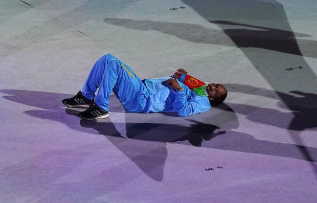 Đài lửa Olympic được thắp sáng, ngày hội thể thao lớn nhất thế giới chính thức bắt đầu!!! - Ảnh 9.