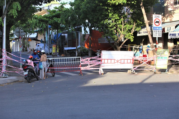 Đà Nẵng thêm 37 ca COVID-19 mới, có 2 ca cộng đồng là KTV gây mê và người ở Quảng Nam đến khám tại TTYT Cẩm Lệ - Ảnh 1. Đà Nẵng thêm 37 ca COVID-19 mới, có 2 ca cộng đồng là KTV gây mê và người ở Quảng Nam đến khám tại TTYT Cẩm Lệ - Ảnh 1.