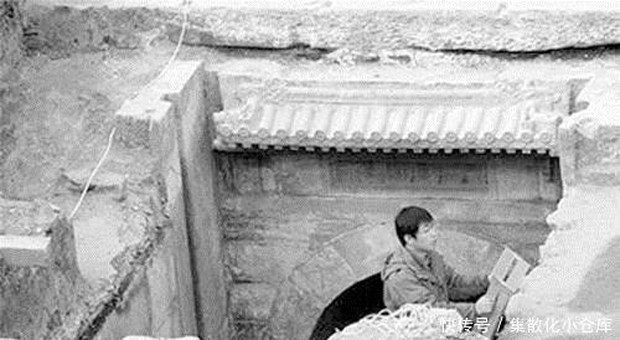  Bước vào lăng mộ thái giám Lý Liên Anh, đội khảo cổ chết khiếp vì cảnh tượng ám ảnh bên trong quan tài! - Ảnh 1.