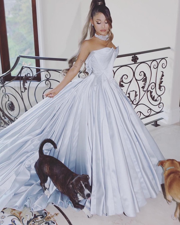 Ariana Grande và những outfit công chúa đỉnh của chóp, có set nhẩm tính sơ qua đã lên đến 241 tỷ đồng - Ảnh 3.