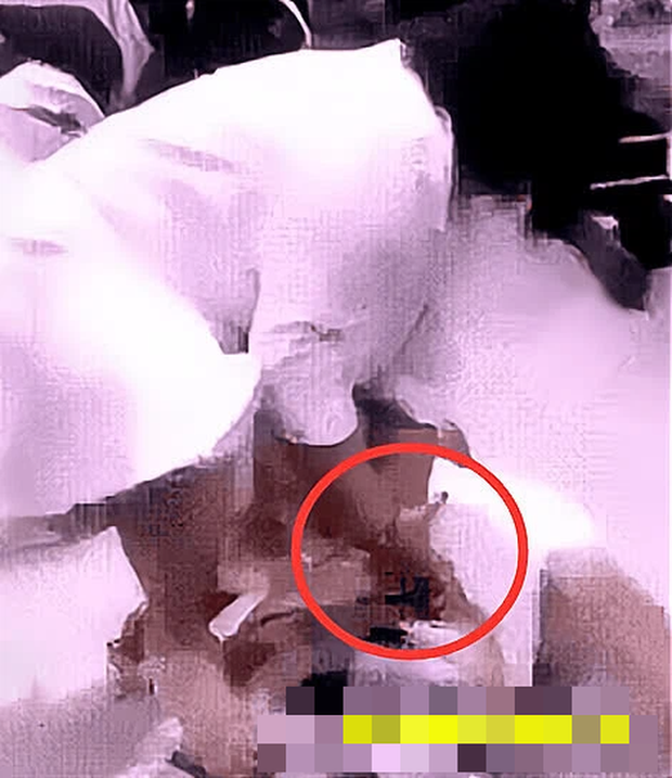 Dùng kim tiêm tấn công cụ ông ngoài đường, bà cô rơi vào vòng lao lý nhưng nghe nguyên nhân xong ai cũng thương cảm - Ảnh 2.