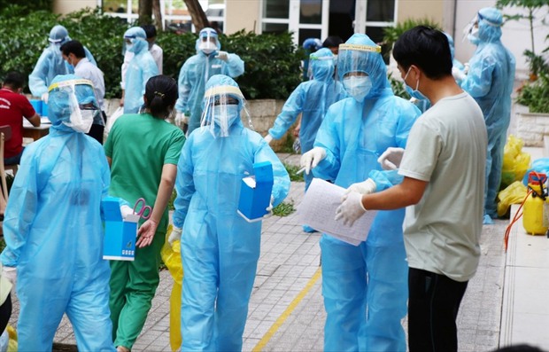  Sáng 26/7, thêm 2.704 ca mắc COVID-19, riêng TP.HCM có 1.714 ca - Ảnh 1.
