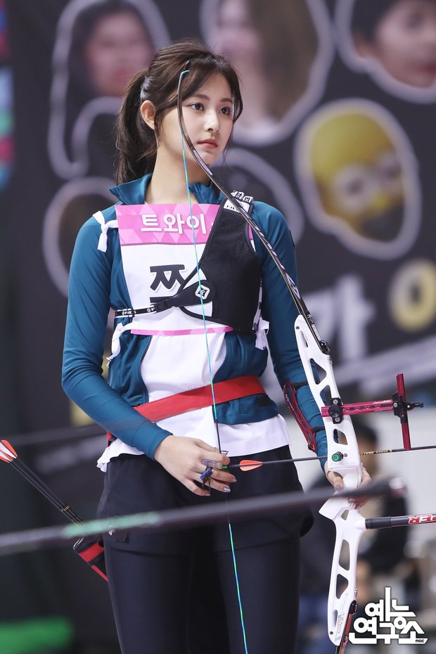 Dàn nữ thần huyền thoại của đại hội thể thao idol: Tzuyu mê hoặc đạo diễn Thor, Irene chưa hot bằng idol xứ Trung nổi sau 1 đêm - Ảnh 6.