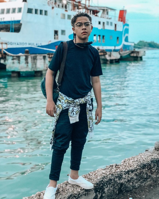 Bật ngửa với màn trổ mã của Tarzan nhí cưng nhất quả đất sau 12 năm, nhuộm tóc hơi bị cool ngầu luôn mọi người! - Ảnh 8. Bật ngửa với màn trổ mã của Tarzan nhí cưng nhất quả đất sau 12 năm, nhuộm tóc hơi bị cool ngầu luôn mọi người! - Ảnh 8.
