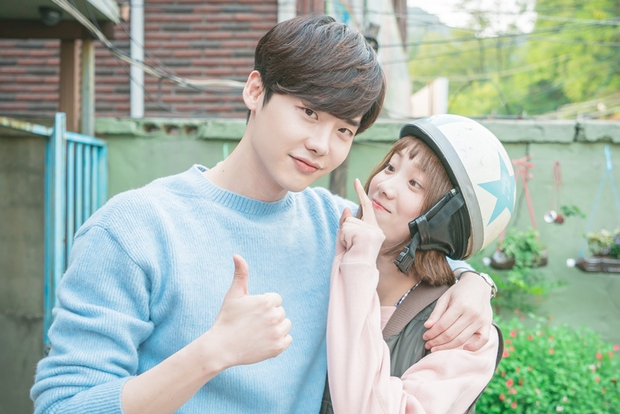 Phát hiện cặp bạn thân 10 năm không ngờ Lee Jong Suk - Lee Sung Kyung: Combo visual cực phẩm, “tình bể bình” hơn cả người yêu - Ảnh 2.