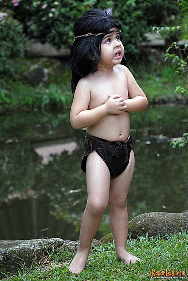 Bật ngửa với màn trổ mã của Tarzan nhí cưng nhất quả đất sau 12 năm, nhuộm tóc hơi bị cool ngầu luôn mọi người! - Ảnh 2. Bật ngửa với màn trổ mã của Tarzan nhí cưng nhất quả đất sau 12 năm, nhuộm tóc hơi bị cool ngầu luôn mọi người! - Ảnh 2.