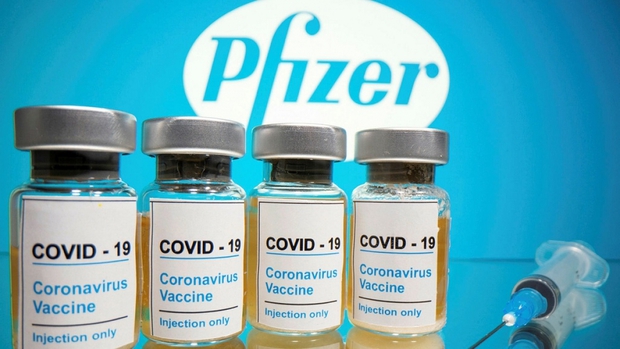 Pfizer khuyến cáo tiêm bổ trợ liều thứ 3 vaccine Covid-19 để chống biến thể Delta - Ảnh 1. Pfizer khuyến cáo tiêm bổ trợ liều thứ 3 vaccine Covid-19 để chống biến thể Delta - Ảnh 1.